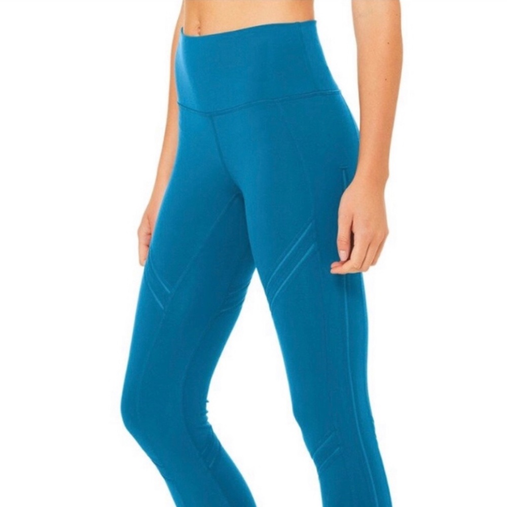 ALO Yoga Cropped Teal High Waist / High-Rise ‘Cosmic’ Capri Leggings